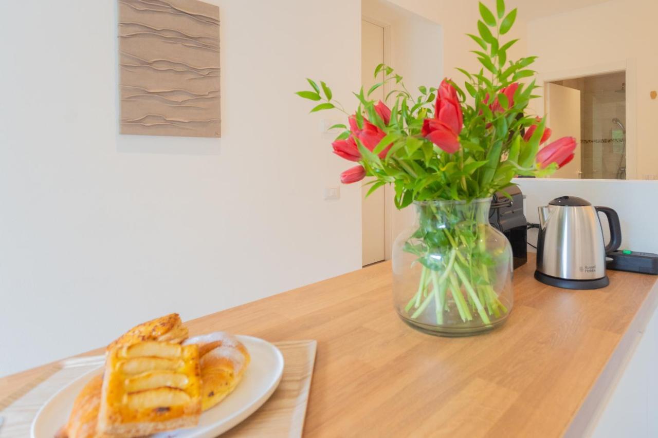Enchanted Como Lake - Tremezzo Apartments By Rent All Como Ngoại thất bức ảnh